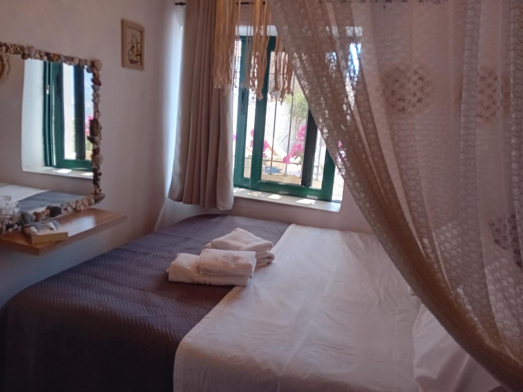 Vasiliki Skyros Castle View Villa ภายนอก รูปภาพ